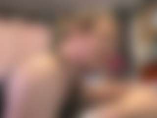 Live cam show with SaraLaw22 - Mobile on Dare Cams