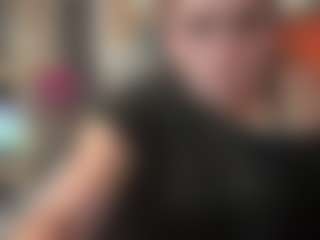 Live cam show with SaraLaw22 - Gamer Mature on Streamer API
