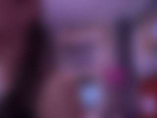 SaraLaw22 MILF webcam performer live streaming