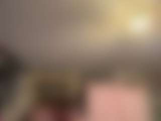 Live cam show with SaraLaw22 - Cum Swallowing on madthumbs