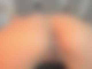 Live cam show with sensually-explosive - Blowjob on xxxlivecams.org