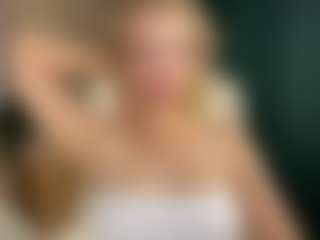 Live cam show with AnitaBlair - Blue Eyes on SpunkLive