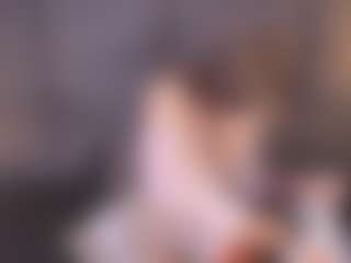 Live cam show with Ashley Monroee - Average on milfzrlive.com