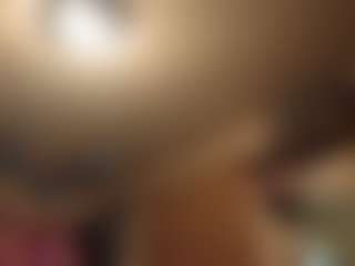 Live cam show with BlondeBootyCutie - Average on camwithhim.com
