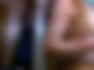Live cam show with BlondeBootyCutie - Ass Bouncing on Gym Cam Girls