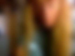 BlondeBootyCutie MILF webcam performer live streaming