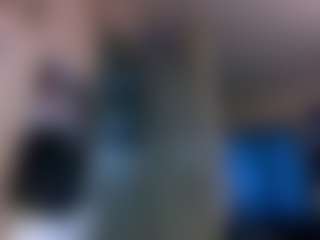Live cam show with BlondeBootyCutie - Average on WildCum