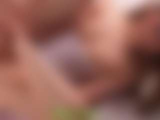 Live cam show with Carolynmoreno - Smoking on Hubzter Live