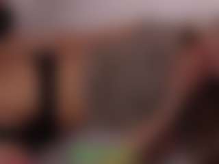 Live cam show with Carolynmoreno - Nipple Piercings on Fling VIP Chat