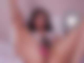 Live cam show with Carolynmoreno - Butt Plug on MyBangCams