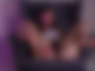 Live cam show with Carolynmoreno - Butt Plug on livesexfox.com