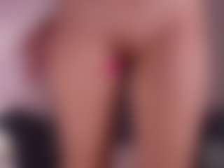 Live cam show with Carolynmoreno - Butt Plug on Camiplay Live