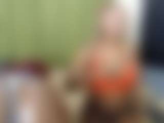 Live cam show with Flirtypixel - Athletic on Dolls Live