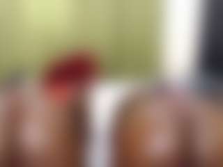 Live cam show with Flirtypixel - Athletic on milfzrlive.com