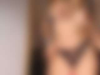 Evakingsford's Live Sex Cam Show