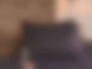 Live cam show with Evakingsford - HD on Gym Cam Girls