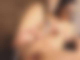 Live cam show with Evakingsford - White on Camversity | colombia