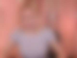Live cam show with Sophia - Average on Streamer API