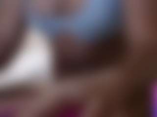 tinylittlebrownie's Live Sex Cam Show