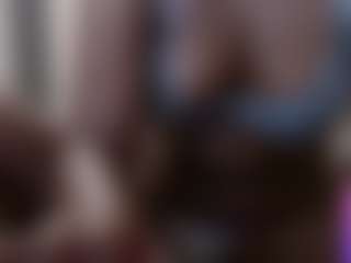 tinylittlebrownie's Live Sex Cam Show