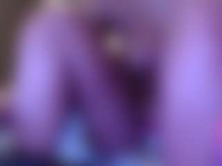 tinylittlebrownie's Live Sex Cam Show