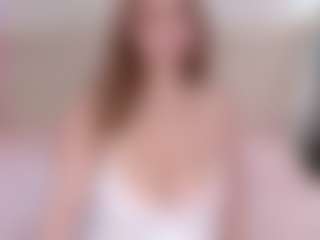 Live cam show with 2bazukaz - Petite on livesuperchat.net