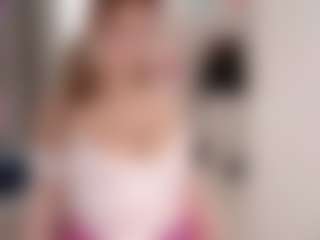 Live cam show with 2bazukaz - Striptease on StripNow