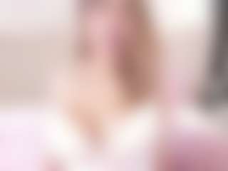 Live cam show with 2bazukaz - Blonde Hair Curvy on intimatelivegirls.com