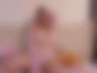 Live cam show with 2bazukaz - Blonde Hair on AdultVida.com