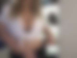 Live cam show with 2bazukaz - Handjob on SquirtSoMuch