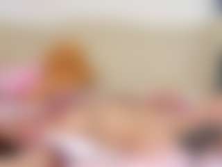 Live cam show with 2bazukaz - Petite on madthumbs