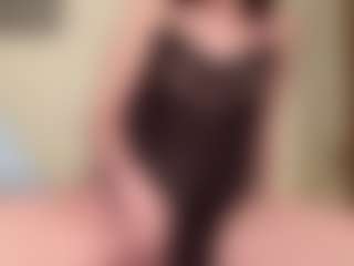 amandatrieshard's Live Sex Cam Show
