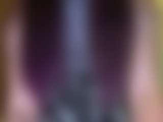 amandatrieshard's Live Sex Cam Show