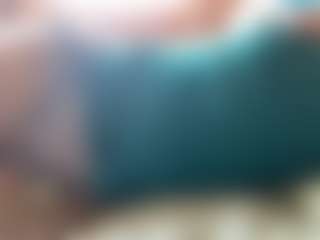 amandatrieshard's Live Sex Cam Show