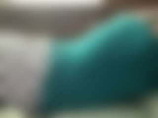 amandatrieshard's Live Sex Cam Show
