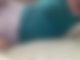 amandatrieshard's Live Sex Cam Show
