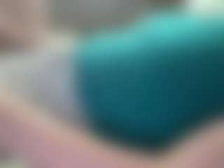 amandatrieshard's Live Sex Cam Show