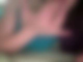 amandatrieshard's Live Sex Cam Show