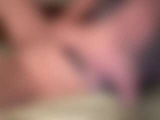 amandatrieshard's Live Sex Cam Show
