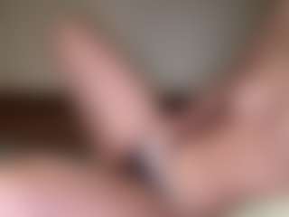 amandatrieshard's Live Sex Cam Show