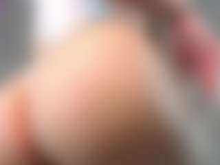 Live cam show with BibiDunshie - Brown Hair on Cam Slut