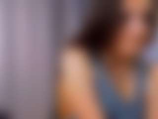 Live cam show with Alice - Gamer Athletic on TastyBlacksLive