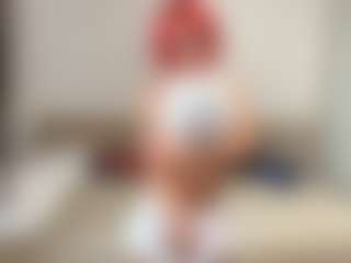 Live cam show with Cari - Red Hair on SxyPornLive