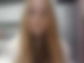 CarlineMcfield's Live Sex Cam Show