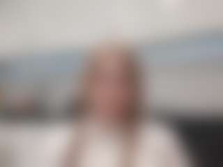 CarlineMcfield's Live Sex Cam Show