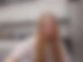 CarlineMcfield's Live Sex Cam Show