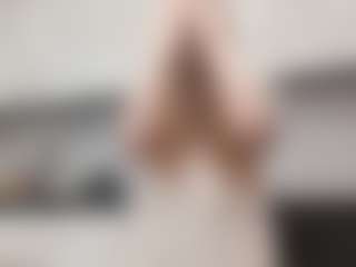 CarlineMcfield's Live Sex Cam Show