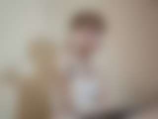 CicelyZitzmann's Live Sex Cam Show