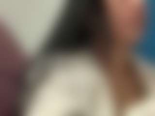 Cloe16's Live Sex Cam Show