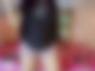 Live cam show with Cloe16 - Brown Eyes on Camsoda